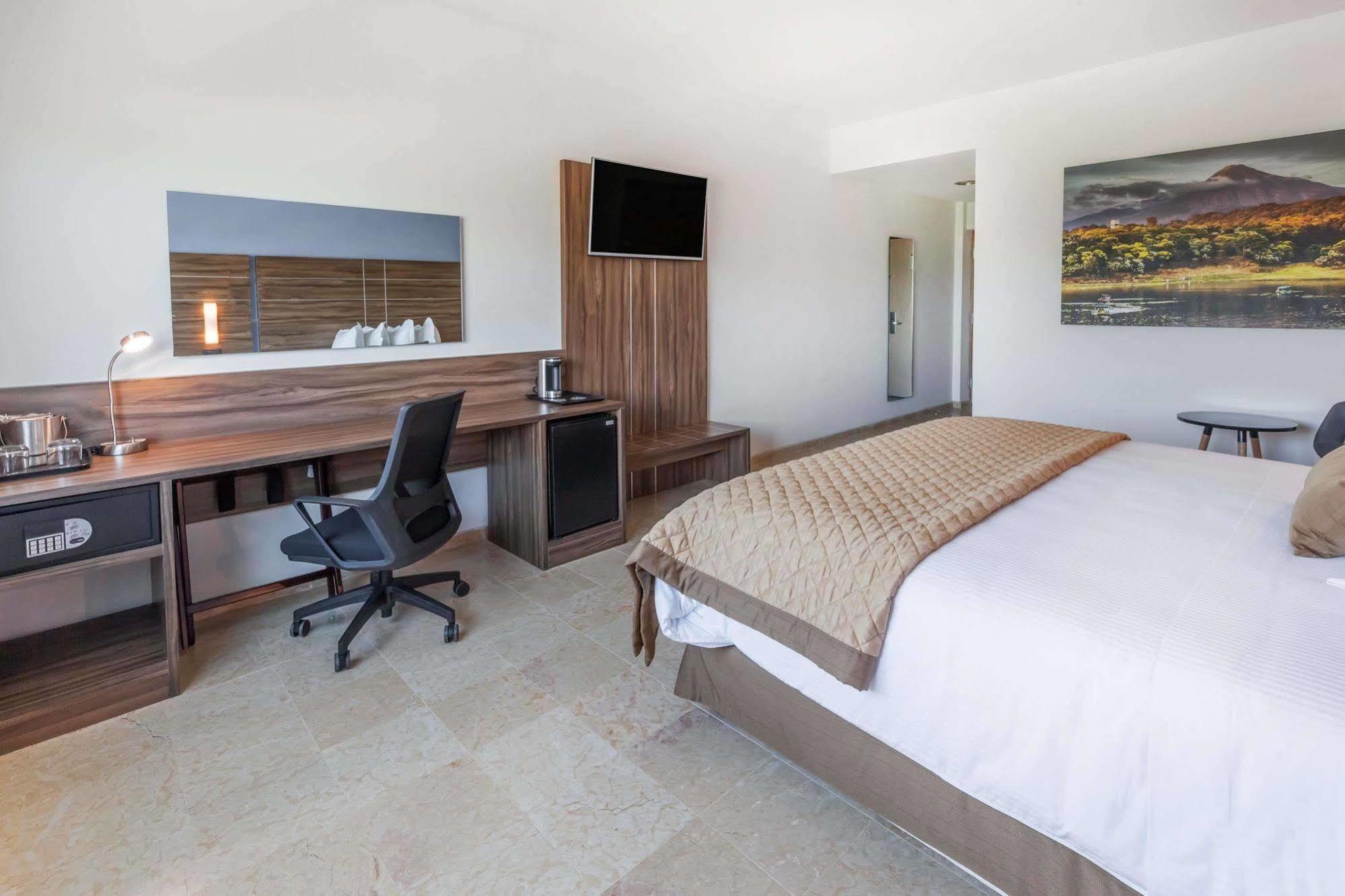 Gamma Colima Garden Hotel Exterior photo