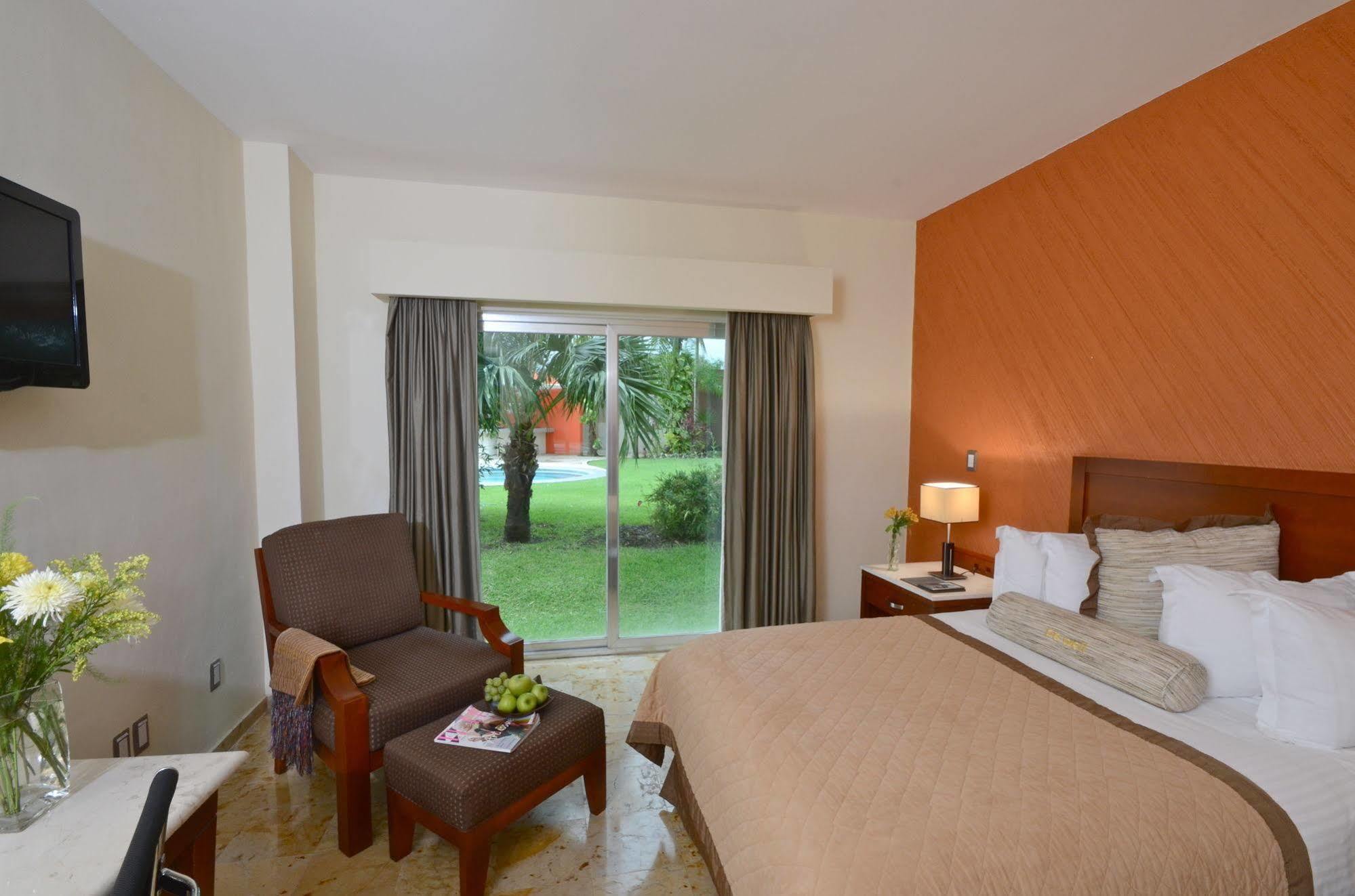 Gamma Colima Garden Hotel Exterior photo
